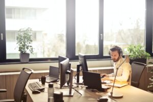 Descubre cómo funciona una central receptora de alarmas