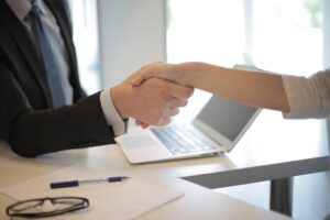 Impulsar el hogar conectado en España,  el objetivo común de ADT, Aldro y Finetwork